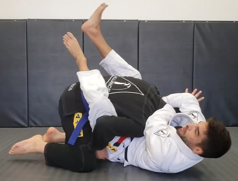 Loop chokes from guard